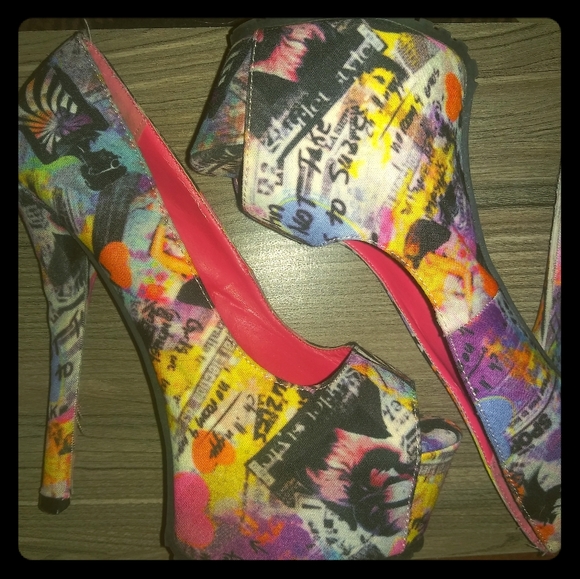 Qupid peep toe platform heels - Picture 1 of 2